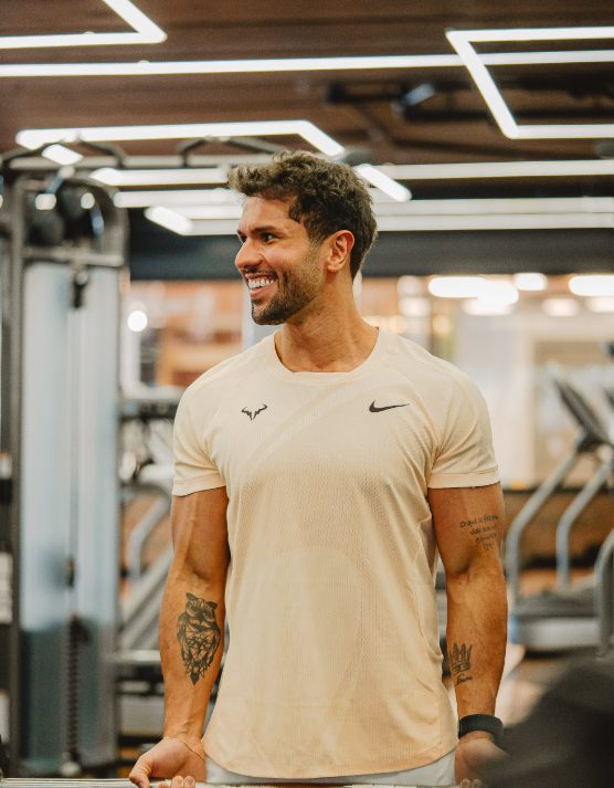 Guilherme Moura na academia